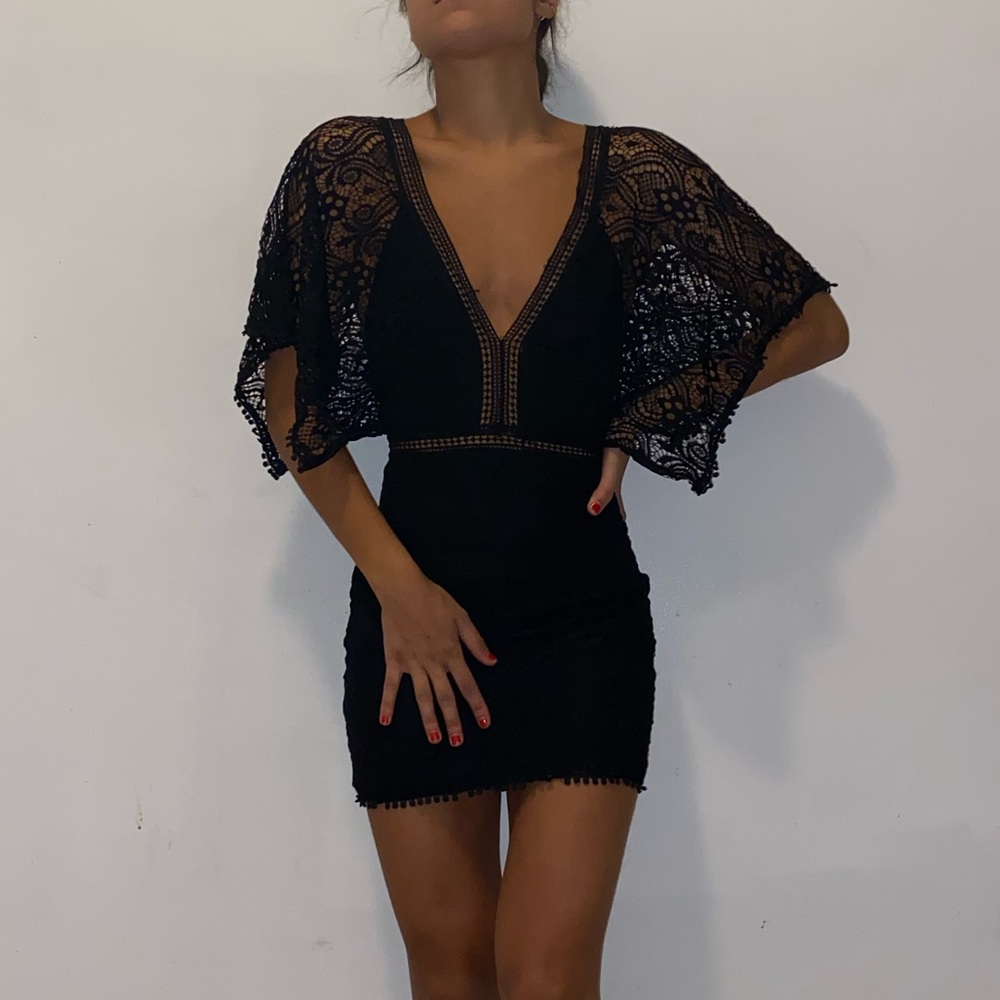 LF / Into lace cape mini dress